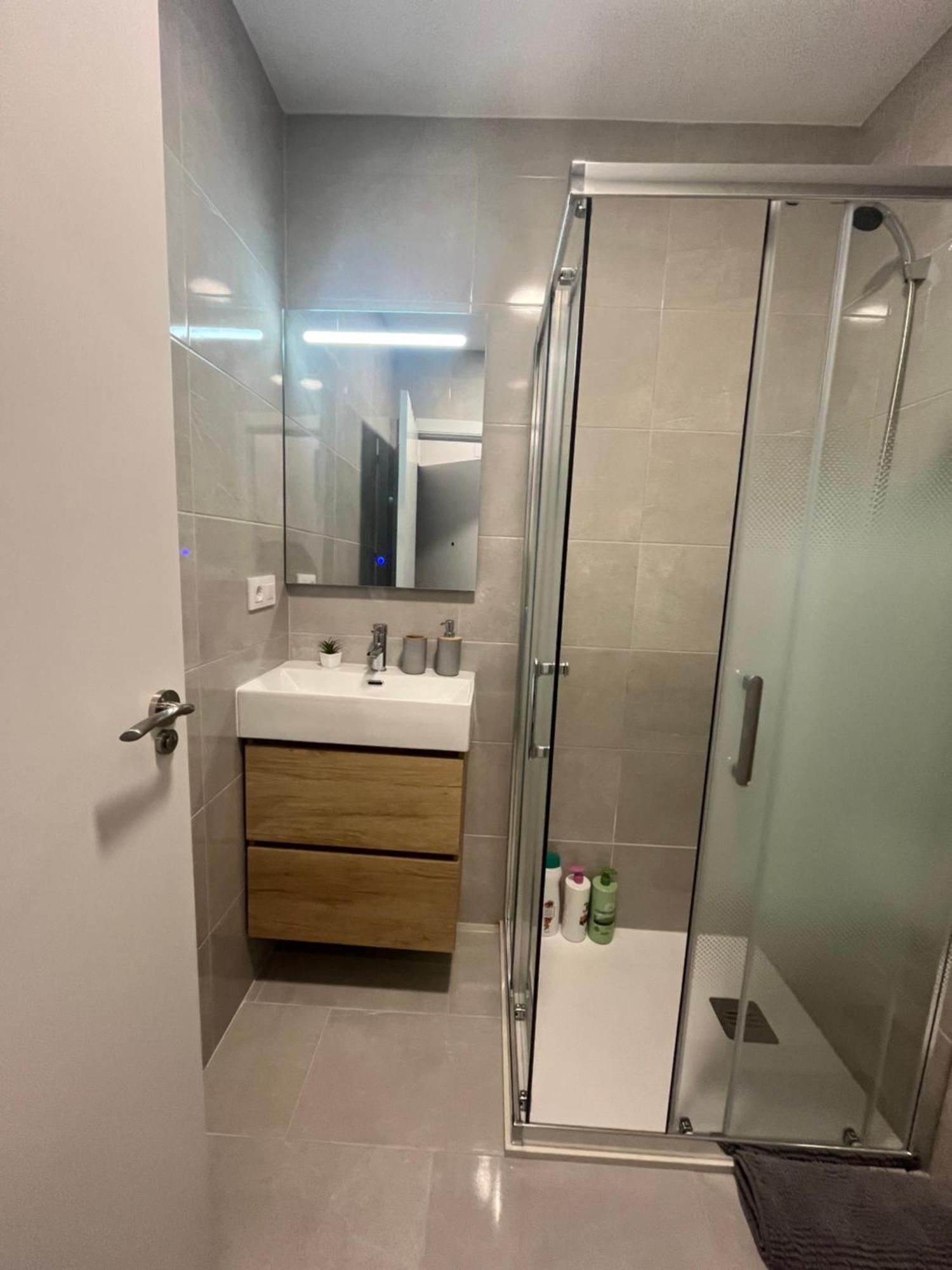 Apartamento Leon Centrico, Moderno Y Muy Equipado Almansa Kültér fotó